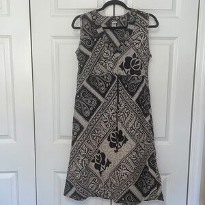 GAP V neck sleeveless dress
